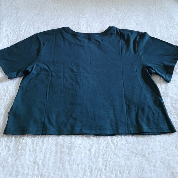 VANS🛹 Circle Tab Cropped Tee👕 - NWT - Picture 9 of 10